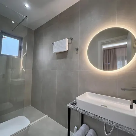 Grand Blue Lux Hotel Sarandë